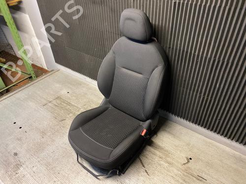 Right front seat PEUGEOT 208 I (CA_, CC_) 1.2 PureTech 82 | BP15971039C16 