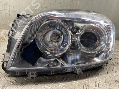 Venstre forlygte Venstre forlygte TOYOTA RAV 4 III (_A3_) 2.2 D 4WD (ALA30_, ALA30R) (136 hp) 33829936 33829936