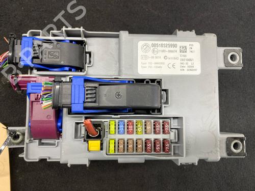 Used Fuse box Fuse box FIAT 500 (312_) 1.2 (312AXA1A) (69 hp) 33980469 33980469