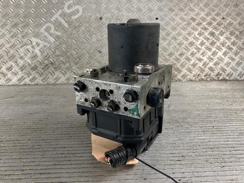 Used ABS pump FORD MONDEO III Turnier (BWY) 2.0 TDCi (130 hp) 16044647