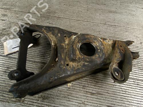 Used Right front suspension arm MERCEDES-BENZ /8 (W114) 230.6 (114.015) (120 hp) 17664707