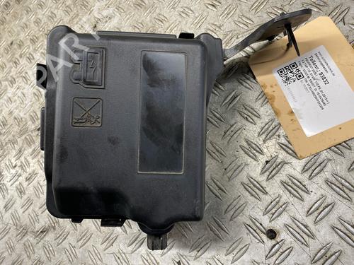 Used Fuse box Fuse box PEUGEOT 2008 I (CU_) 1.2 THP 110 / PureTech 110 (110 hp) 33690564 33690564