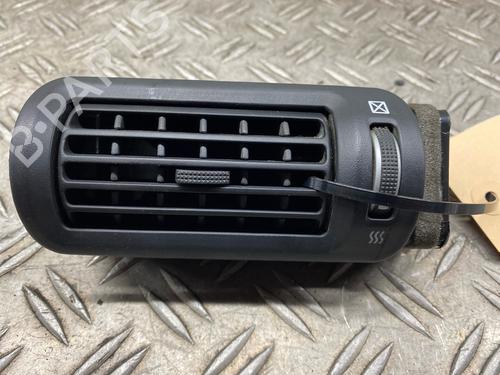Used Air vent HYUNDAI SANTA FÉ II (CM) 2.2 CRDi 4x4 (155 hp) 27478775