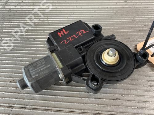 Used Left rear window motor VW POLO V (6R1, 6C1) 1.2 TSI (90 hp) 15178881