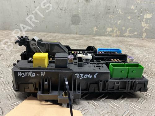 Fuse box OPEL ASTRA H (A04) 1.8 (L48) | BP27698513E1 