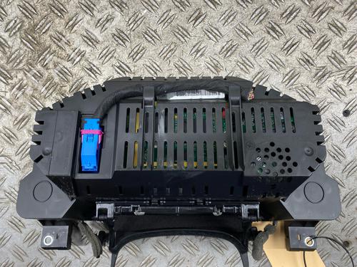 Instrument cluster AUDI A8 D3 (4E2, 4E8) 4.2 TDI quattro | BP29917894C47