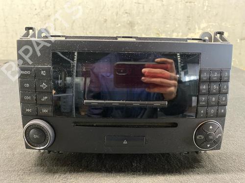 Used Radio Radio MERCEDES-BENZ A-CLASS (W169) A 200 (169.033, 169.333) (136 hp) 33819411 33819411