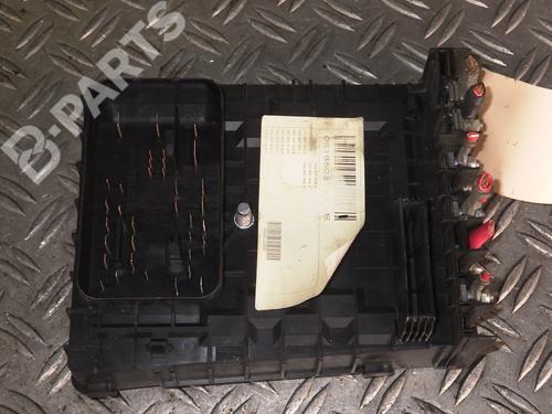 Used Fuse box VW TOURAN (1T1, 1T2) 1.9 TDI (105 hp) 4918335