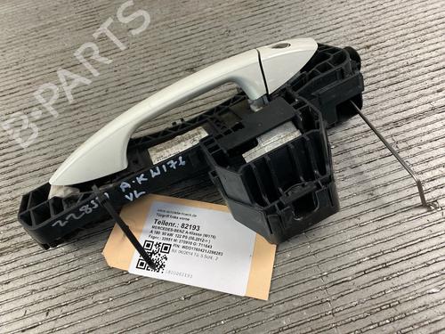 Front left exterior door handle MERCEDES-BENZ A-CLASS (W176) A 180 (176.042) | BP25590608C128 