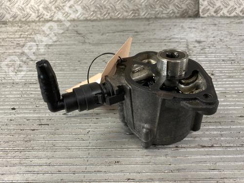 Used Vacuum pump MERCEDES-BENZ E-CLASS (W212) E 200 CDI / BlueTEC (212.005, 212.006) (136 hp) 12150944