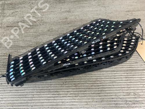 Grill MERCEDES-BENZ A-CLASS (W176) A 180 (176.042) (122 hp) 17339993