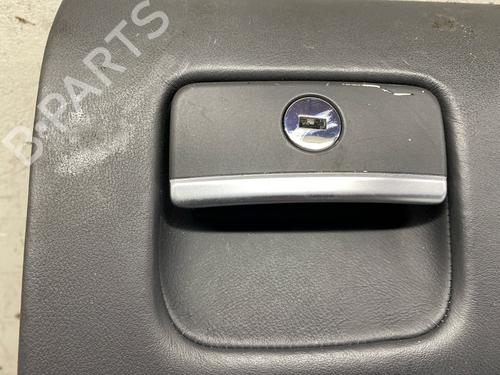 Boîte à gants AUDI A8 D3 (4E2, 4E8) 4.2 TDI quattro | BP29971833C95