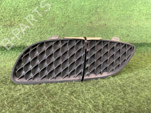 Used Grille MERCEDES-BENZ A-CLASS (W176) A 180 (176.042) (122 hp) 17329894