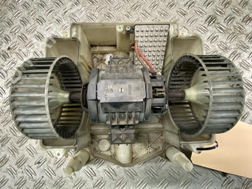 Used Heater blower motor Heater blower motor MERCEDES-BENZ S-CLASS (W221, V221) S 350 4-matic (221.087, 221.187) (272 hp) 35919437 35919437