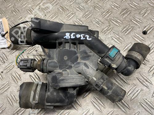 Used Thermostat housing FORD FOCUS III Turnier 1.0 EcoBoost (125 hp) 27273915