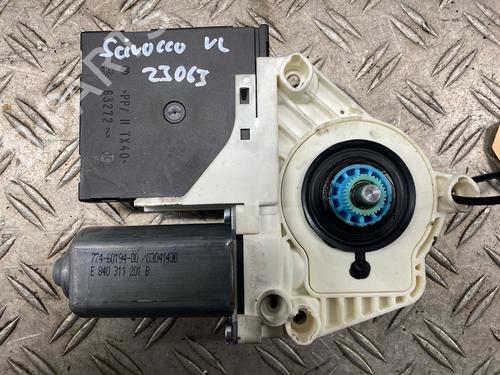 Fensterhebermotor vorne links für VW SCIROCCO III (137, 138) 1.4 TSI (160 hp) 30768953