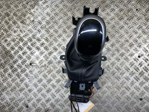 Used Gear lever NISSAN QASHQAI II (J11, J11_) 1.3 DIG-T (160 hp) 30907827