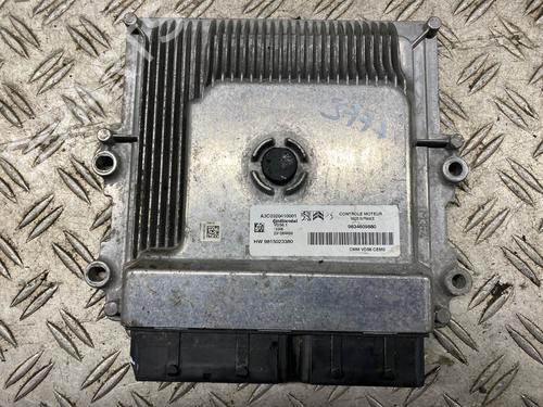 Used Engine control unit (ECU) OPEL CROSSLAND X / CROSSLAND (P17, P2QO) 1.2 (75) (131 hp) 31904220