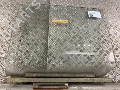 Driehoekruit rechts achter MERCEDES-BENZ S-CLASS Saloon (W108, W109) 250 S (108.012) (130 hp) 15710800