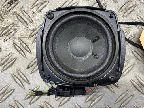 Used Speaker AUDI A8 D3 (4E2, 4E8) 4.2 TDI quattro (326 hp) 29917884