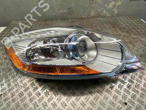 Faro destro FORD KUGA I 2.0 TDCi 4x4 (140 hp) 31640741