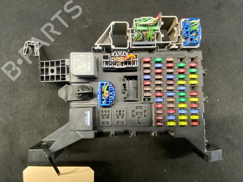 fuse-box-jaguar-x-type-i-x400-2001-2002-2003-2004-2005-2006-2007-2008-2009-34475324 main image
