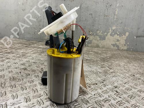 Bränslepump BMW 5 Touring (E61) 525 d (177 hp) 32991333