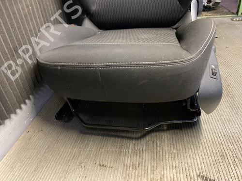 Left front seat PEUGEOT 208 I (CA_, CC_) 1.2 PureTech 82 | BP15971038C15 
