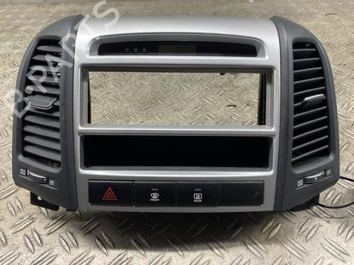 Used Middle console HYUNDAI SANTA FÉ II (CM) 2.2 CRDi 4x4 (155 hp) 27478750