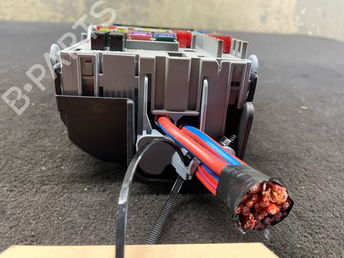 Fuse box OPEL CASCADA (W13) 1.6 SIDI (67) | BP37420770E1 - Image 2