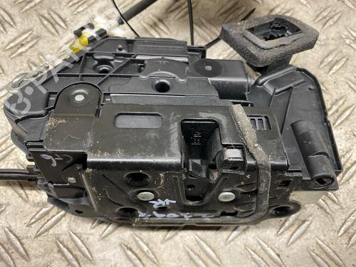 Front right lock VW GOLF VI (5K1) 2.0 TDI | BP28426196C97 