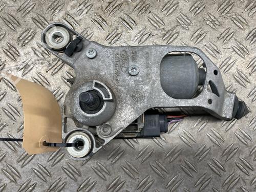Used Front wiper motor FORD FOCUS III Turnier 1.0 EcoBoost (125 hp) 27273837