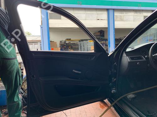 Left front door BMW 5 Touring (E61) 520 d | BP19182051C2 