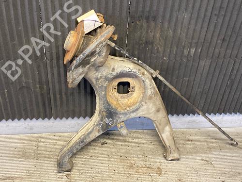 Used Right rear steering knuckle MERCEDES-BENZ /8 (W114) 230.6 (114.015) (120 hp) 17533888