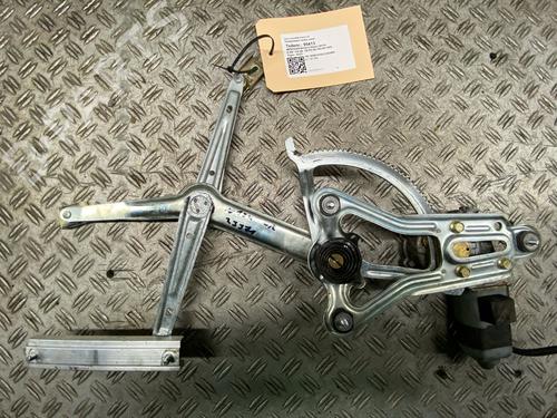 Used Front right window mechanism Front right window mechanism MERCEDES-BENZ E-CLASS (W124) E 220 (124.022) (150 hp) 36667363 36667363