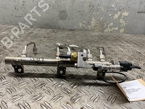 Used Injection rail BMW 3 Touring (E91) 318 i (143 hp) 29627147