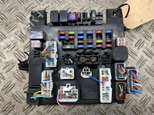 Used Fuse box MITSUBISHI ASX (GA_W_) 1.6 MIVEC (GA1W) (117 hp) 28115891