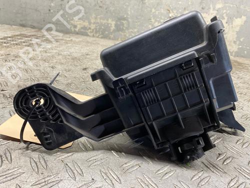 Fuse box PEUGEOT 2008 I (CU_) 1.2 THP 110 / PureTech 110 | BP33690564E1 - Image 5