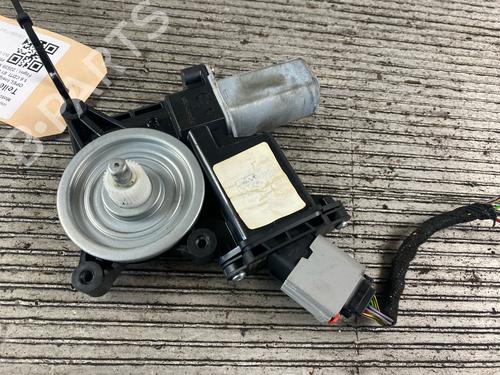 Used Right front window motor OPEL INSIGNIA B Sports Tourer (Z18) 1.6 CDTi (35) (110 hp) 18715982