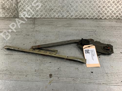 Used Front right window mechanism MERCEDES-BENZ S-CLASS Saloon (W108, W109) 250 S (108.012) (130 hp) 15545681