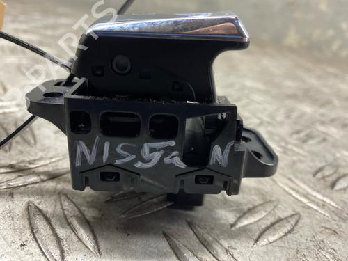 Comutador NISSAN QASHQAI II (J11, J11_) 1.3 DIG-T | BP30907814I30