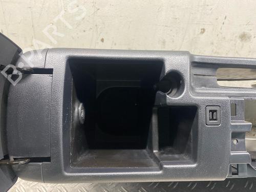 Middle console NISSAN QASHQAI / QASHQAI +2 I (J10, NJ10, JJ10E) 1.6 dCi All-wheel Drive | BP25754918I22 