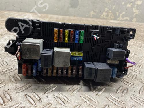 Used Fuse box MERCEDES-BENZ E-CLASS T-Model (S211) E 320 T CDI (211.222) (224 hp) 28491086
