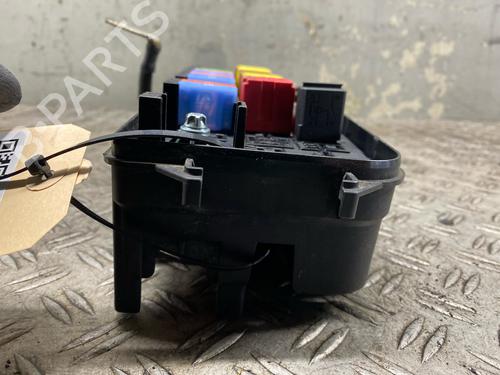 Fuse box OPEL VECTRA C GTS (Z02) 1.8 16V (F68) | BP29528098E1 