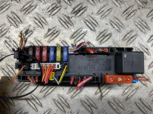 Used Fuse box MERCEDES-BENZ E-CLASS (W210) E 280 4-matic (210.081) (204 hp) 29809258