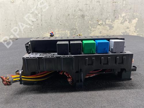 Caixa de fusíveis Caixa de fusíveis MERCEDES-BENZ A-CLASS (W169) A 200 (169.033, 169.333) (136 hp) 33819408 33819408