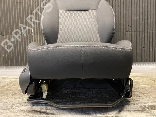 Right front seat PEUGEOT 208 I (CA_, CC_) 1.2 PureTech 82 | BP15971039C16 