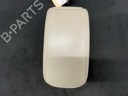 Used Armrest / Center console Armrest / Center console 37702866 37702866