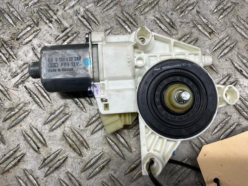 Used Right rear window motor MERCEDES-BENZ R-CLASS (W251, V251) R 350 4-matic (251.065, 251.165) (272 hp) 24403729