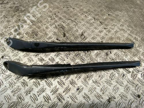 Used Front windshield wiper arm AUDI A8 D3 (4E2, 4E8) 4.2 TDI quattro (326 hp) 30147128